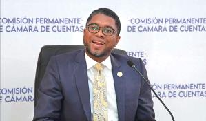 Comienza interrogatorio a miembros de la Cámara de Cuentas en privado, pese a petición de mujeres