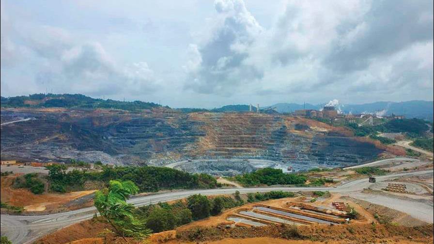 Abinader garantiza seguridad en la construcción de la presa de colas de Barrick Pueblo Viejo