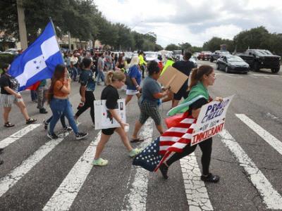 Celebran «día sin inmigrantes» en Florida