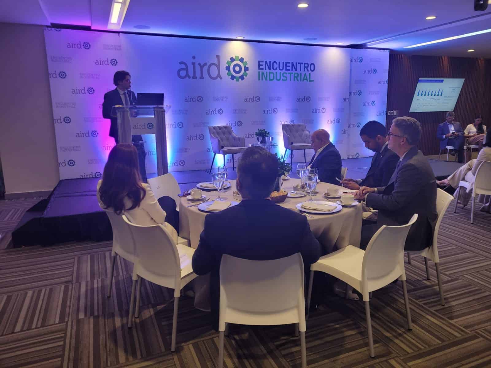 Durante la exposición de Lucas Ferro, director de Economía de la Asociación Latinoamericana del acero (Alacero).