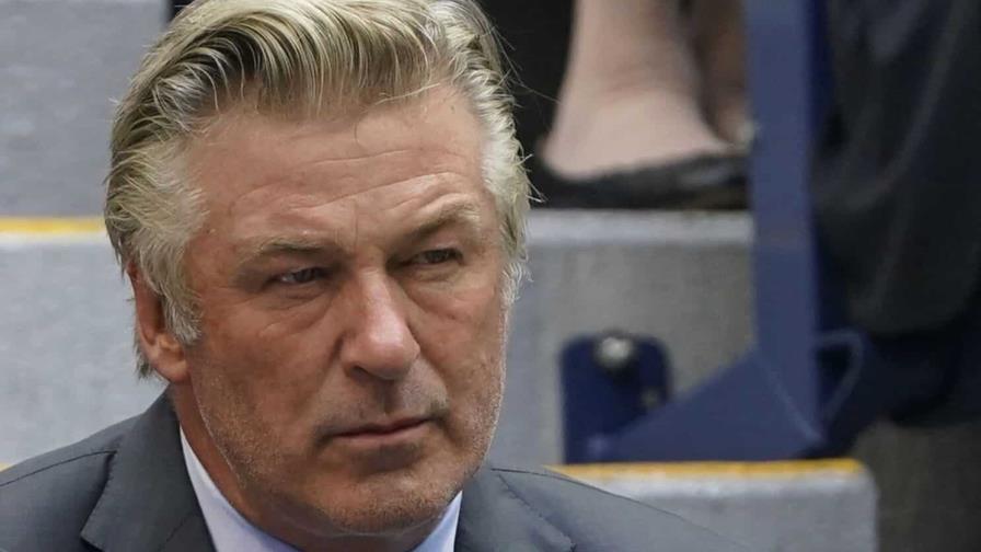 Un juez aprueba el acuerdo entre Alec Baldwin y la familia de Halyna Hutchins