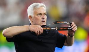 UEFA acusa a Mourinho de insultar a &aacute;rbitro tras la final de la Europa League