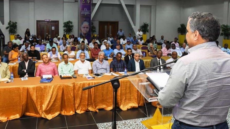 PLD capacita a sus delegados de las juntas municipales electorales PLD capacita a sus delegados de las juntas municipales electorales