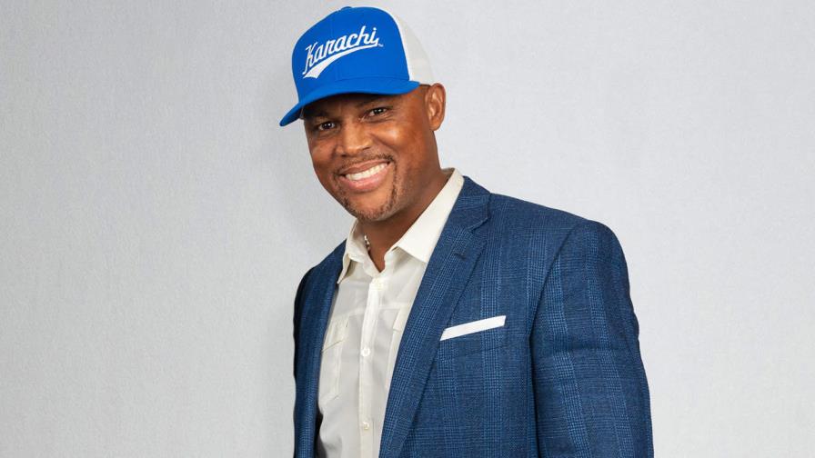 Adrian Beltré es nombrado Gerente General Honorario de la franquicia de Karachi