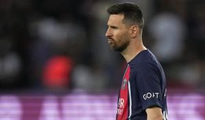 Messi se despide de París entre abucheos