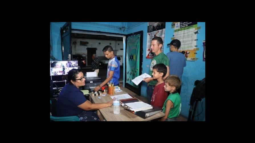 Reportan un aumento en la cantidad de hombres que migran solos con sus hijos hacia EE.UU.