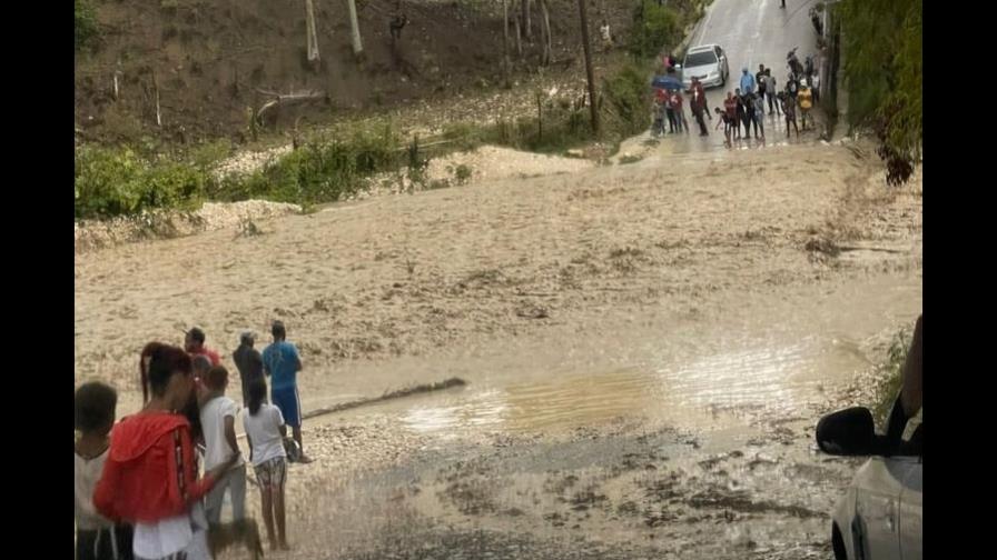 Defensa Civil reporta una persona desaparecida por las lluvias