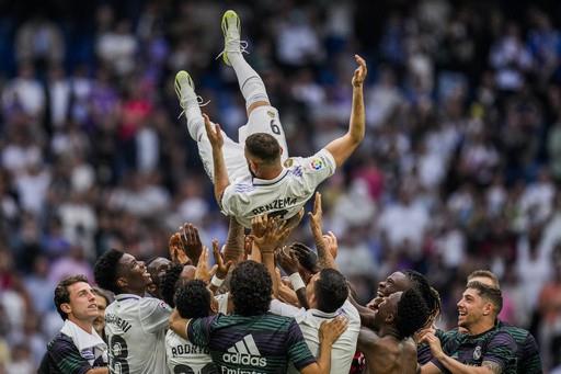 Benzema anota en su último juego con el Madrid; Valladolid desciende