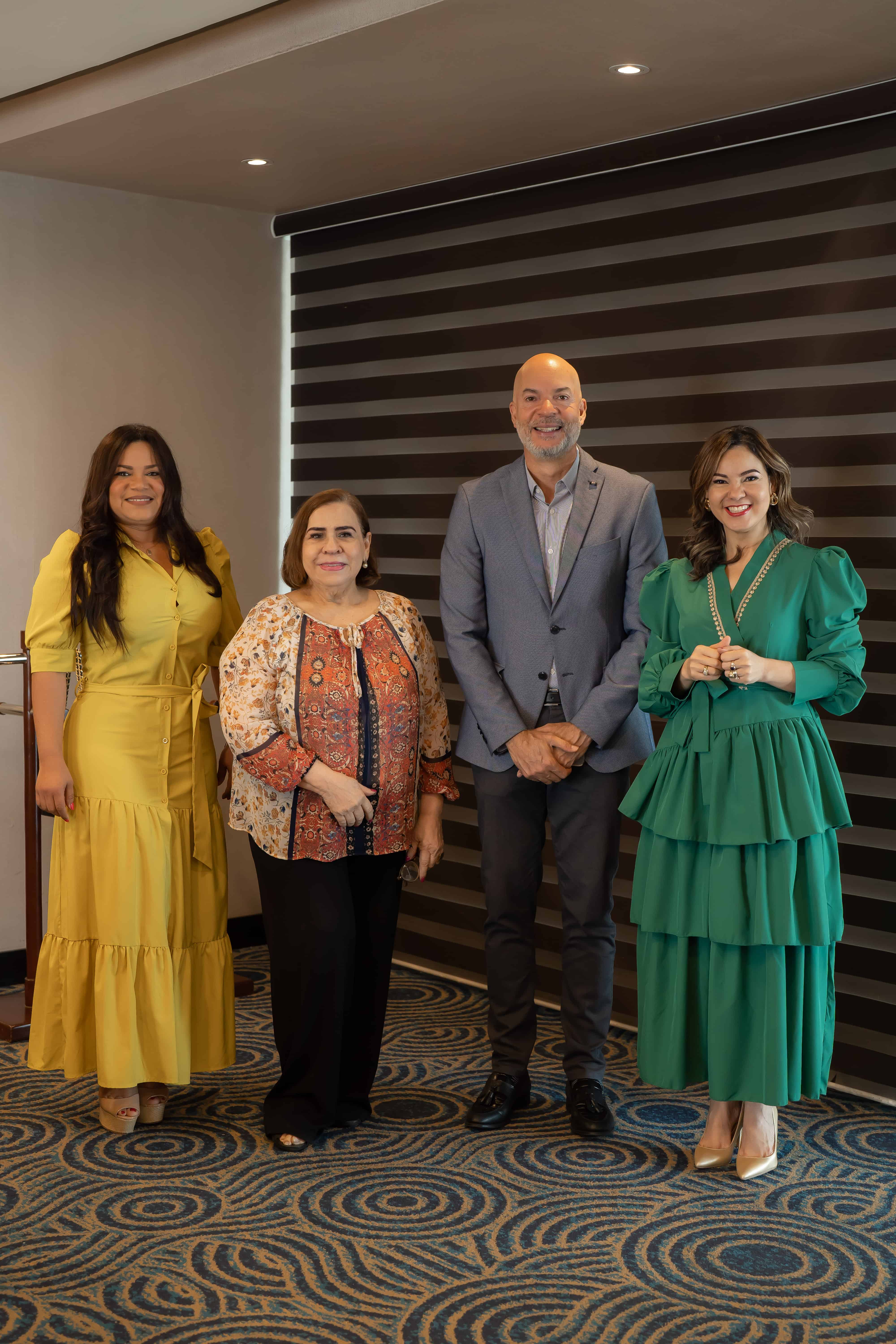 Sarah Hernández, Mirna Pimentel, Ramón Tejeda y Elizabeth Fondeur