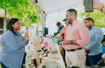 Ofrecen préstamos a jóvenes para sus emprendimientos