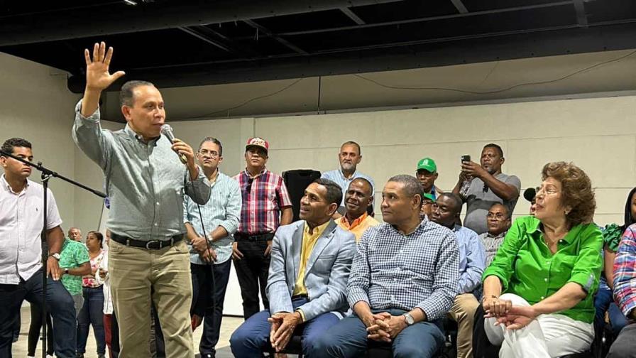 Fuerza del Pueblo presenta aspirantes para elecciones congresuales y municipales