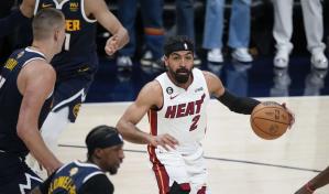 Heat iguala la serie 1-1 al vencer a Nuggets 111-108 en la final de la NBA