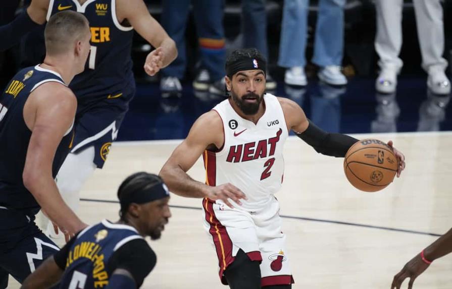 Heat iguala la serie 1-1 al vencer a Nuggets 111-108 en la final de la NBA