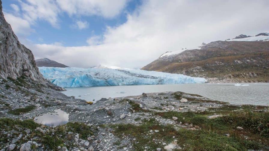 Gota a gota, desaparecen los colosales glaciares que Darwin admiró en su viaje más austral