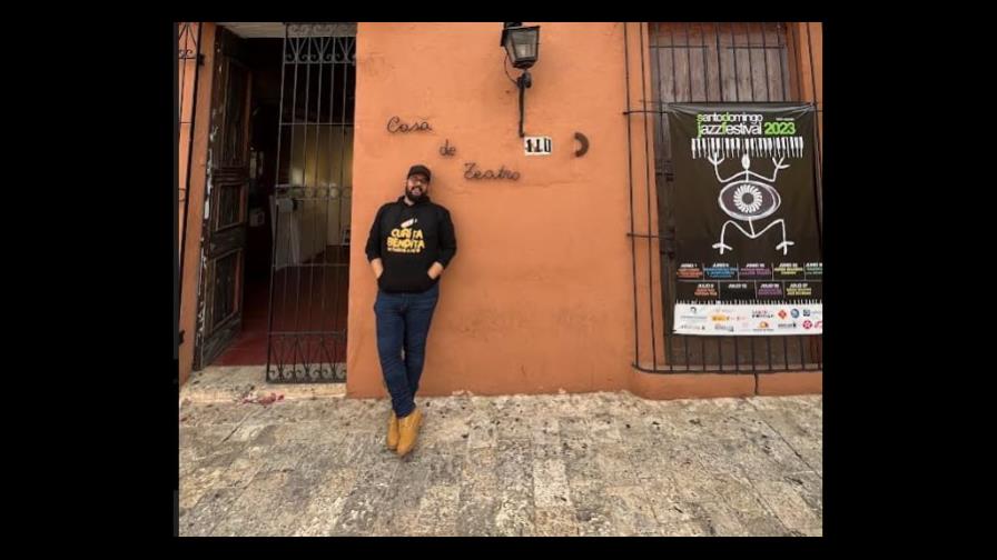 En la sombrita, el nuevo álbum de Manerra en el que colabora con Proyecto Uno