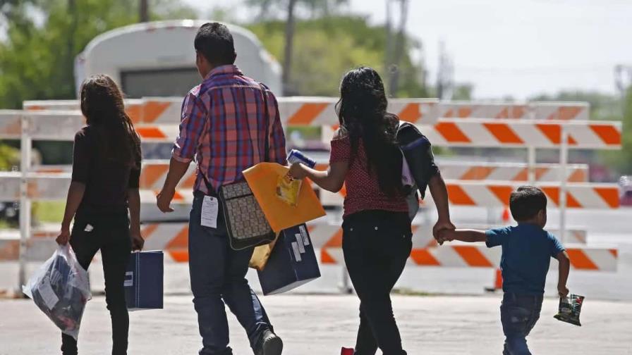 Florida no confirma ni desmiente que envió a inmigrantes latinoamericanos a Califiornia