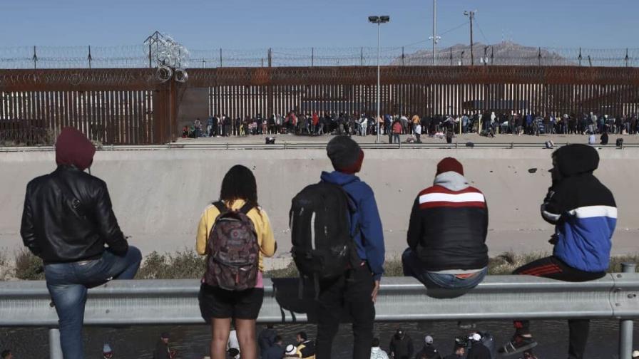 Tribunal impide la liberación rápida de los migrantes que crucen irregularmente a EE.UU.