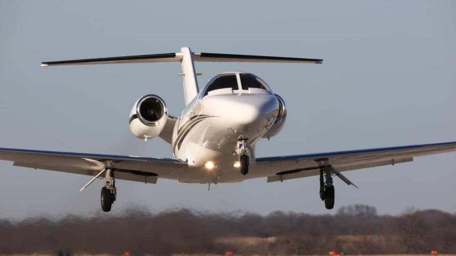 Autoridades inician la investigación sobre un accidente aéreo cerca de la capital de EEUU