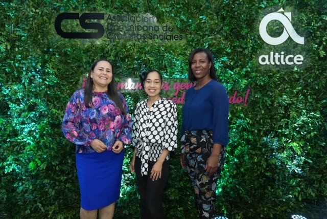 Yosarah Fernández, María Mercedes y Lidia Mora.