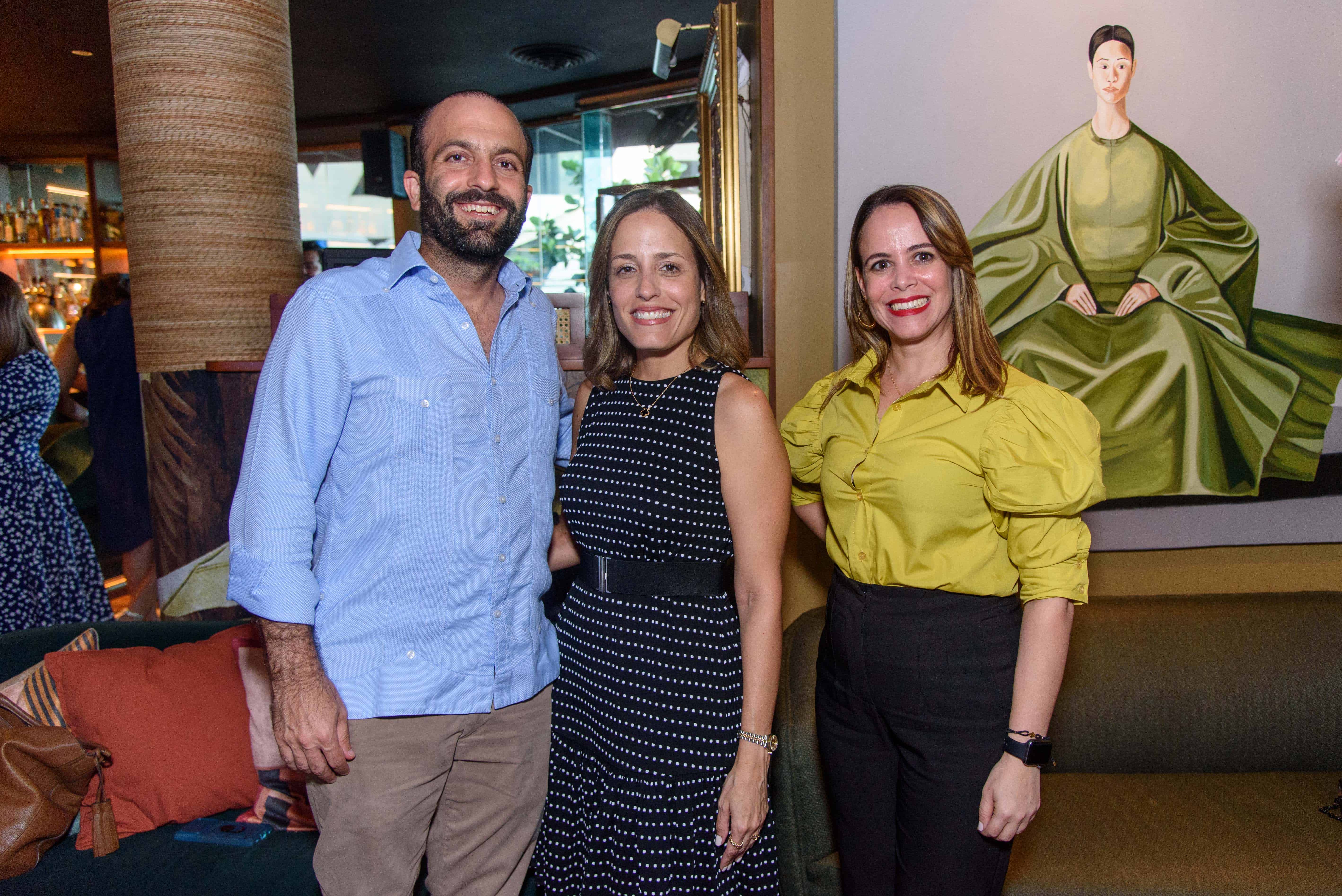 Alex Acra,&nbsp; Gisselle Malespín y Iderisa López. 