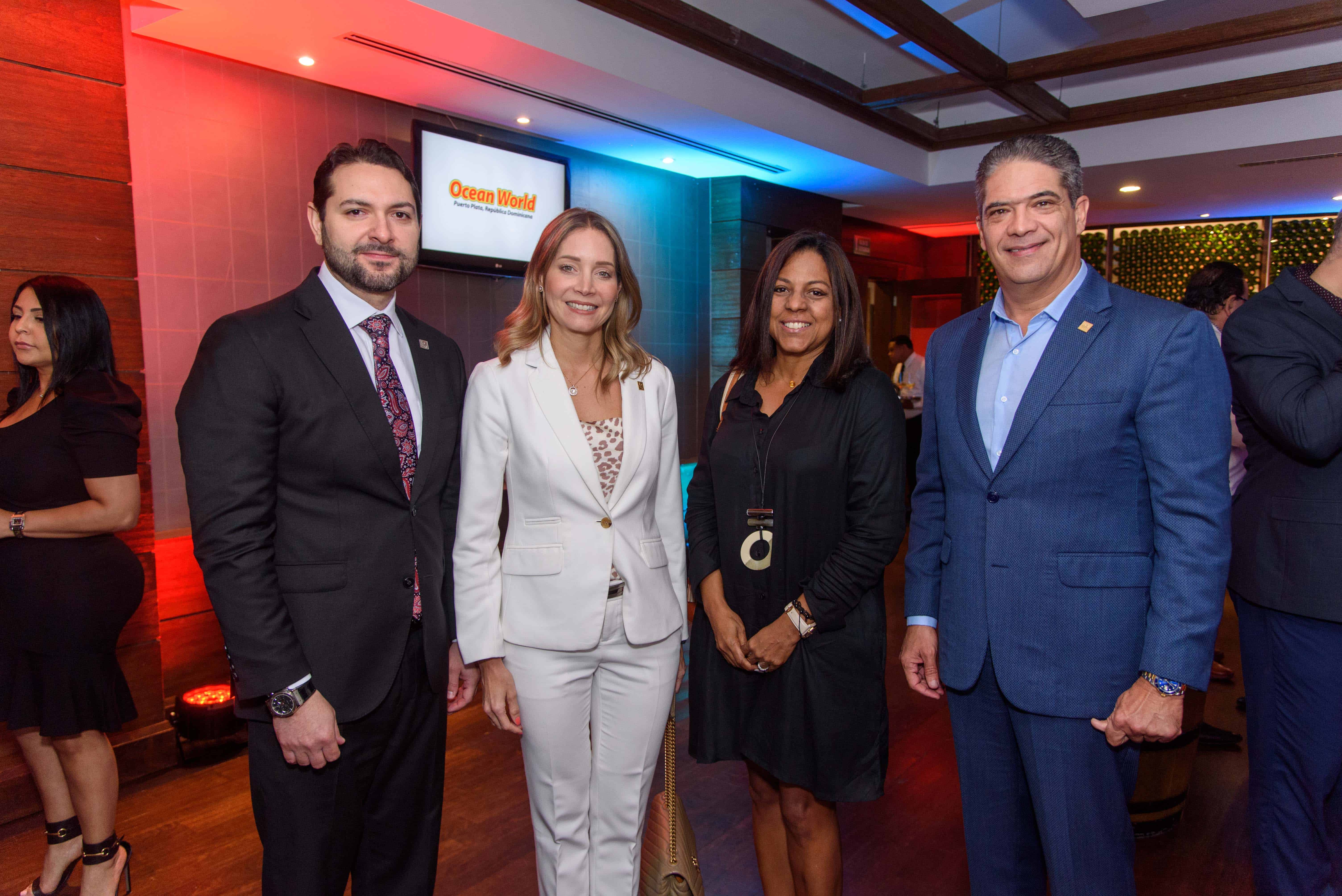 Alan Hatkoff, Marjorie Valdez, Maribel Fleck y Héctor Hernández. 