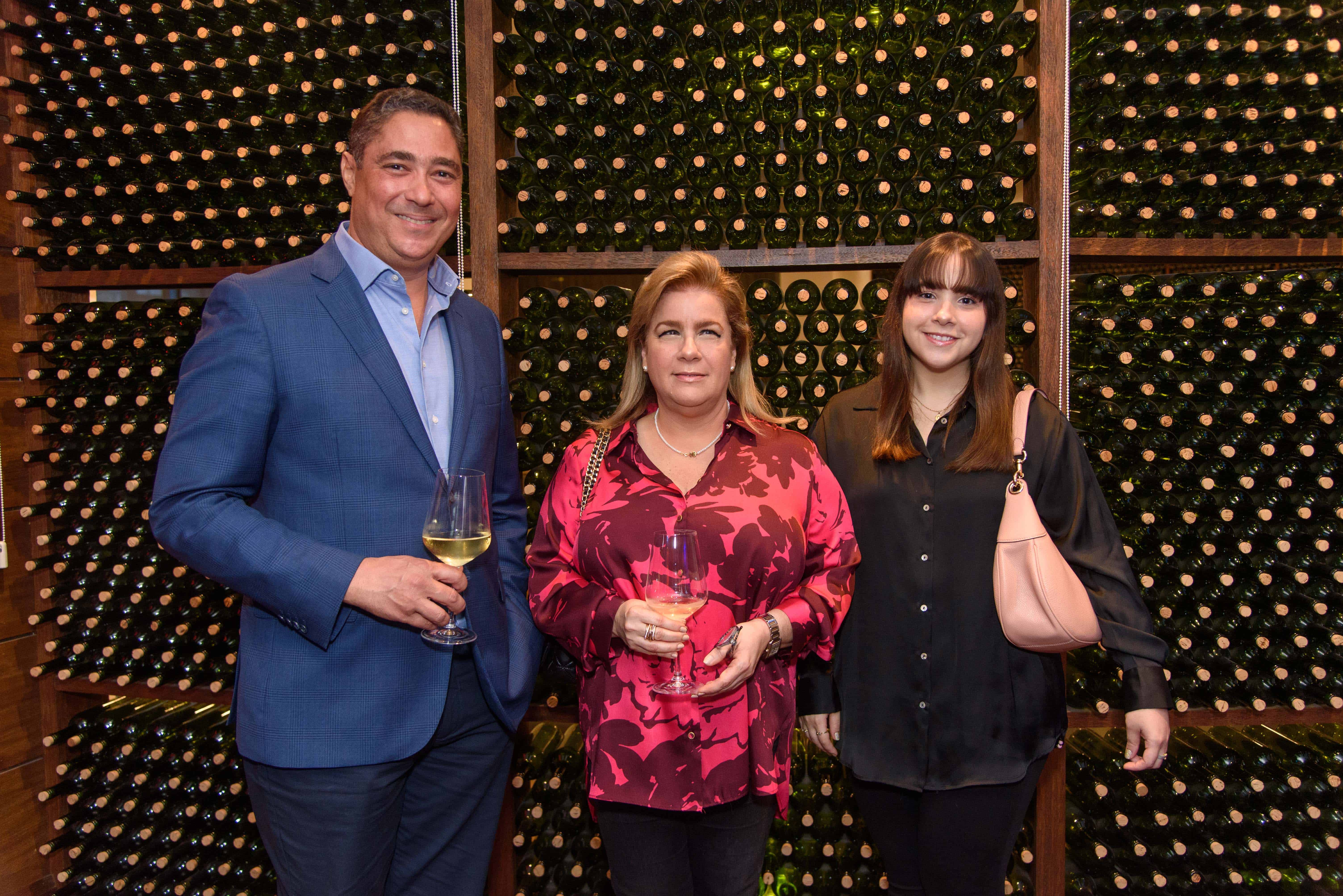 Raúl Ramos Calzada, Mari Carmen Dorca de Calzada y Carla Calzada. 