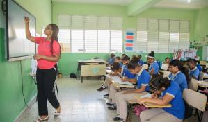 Desde hace 30 años escuelas inscriben estudiantes sin acta de nacimiento