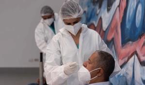 Neumóloga advierte no hay brote de Covid en el país, pero sí están subiendo los casos