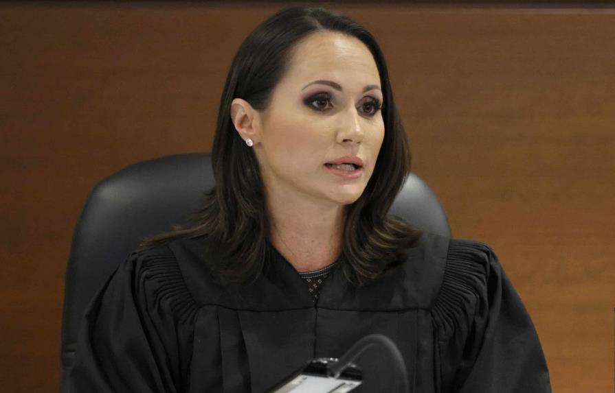 Una comisión de Florida concluye que la jueza del caso del asesino de Parkland falló
