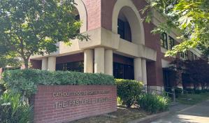 California investiga posible implicación de DeSantis en traslado de migrantes de Texas a Sacramento