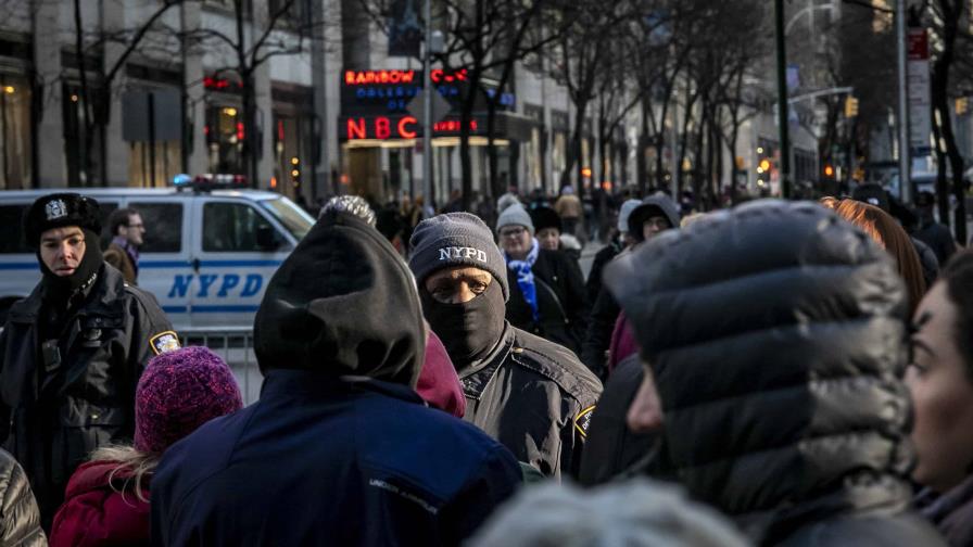 Un reporte denuncia detenciones y cacheos policiales excesivos e ilegales en Nueva York Un reporte denuncia detenciones y cacheos policiales excesivos e ilegales en Nueva York