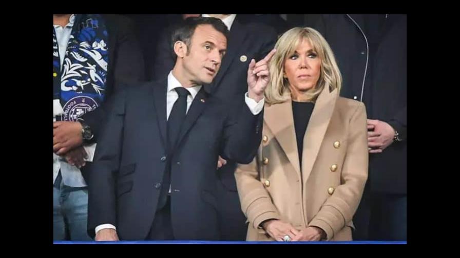 Un tribunal francés condena a prisión a dos hombres por atacar a un familiar de Brigitte Macron