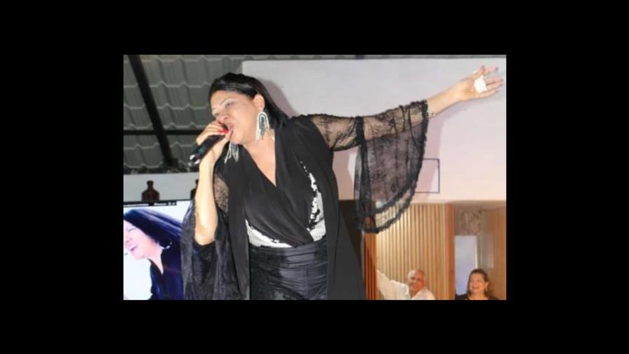 Yohanna Almánzar le canta a su tierra de Las Cabuyas en La Vega