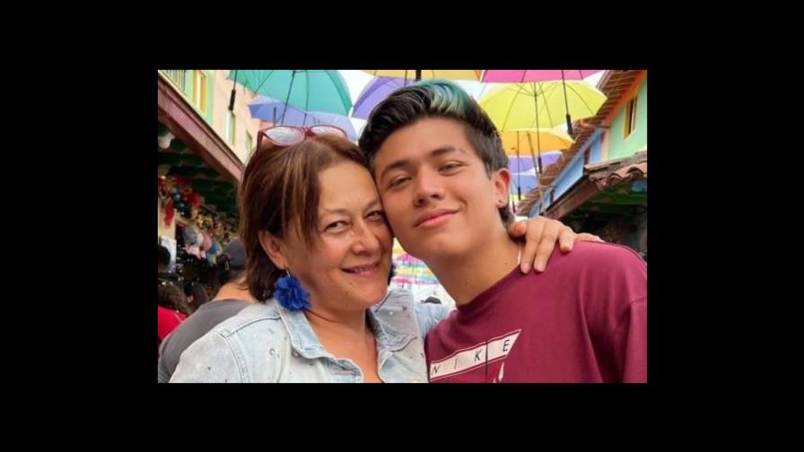 Veterana actriz colombiana Alina Lozano anuncia que se casará con joven tiktoker Veterana actriz colombiana Alina Lozano anuncia que se casará con joven tiktoker