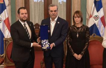 Gobierno otorga condecoración póstuma a Orlando Jorge Mera, a un año de su asesinato