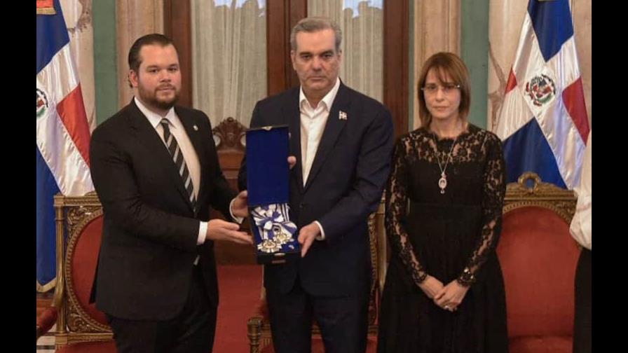 Gobierno otorga condecoración póstuma a Orlando Jorge Mera, a un año de su asesinato Gobierno otorga condecoración póstuma a Orlando Jorge Mera, a un año de su asesinato