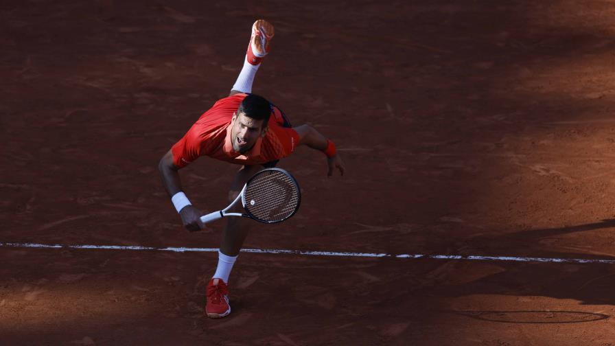 Djokovic apaga la revuelta de Khachanov y espera en semis a Alcaraz