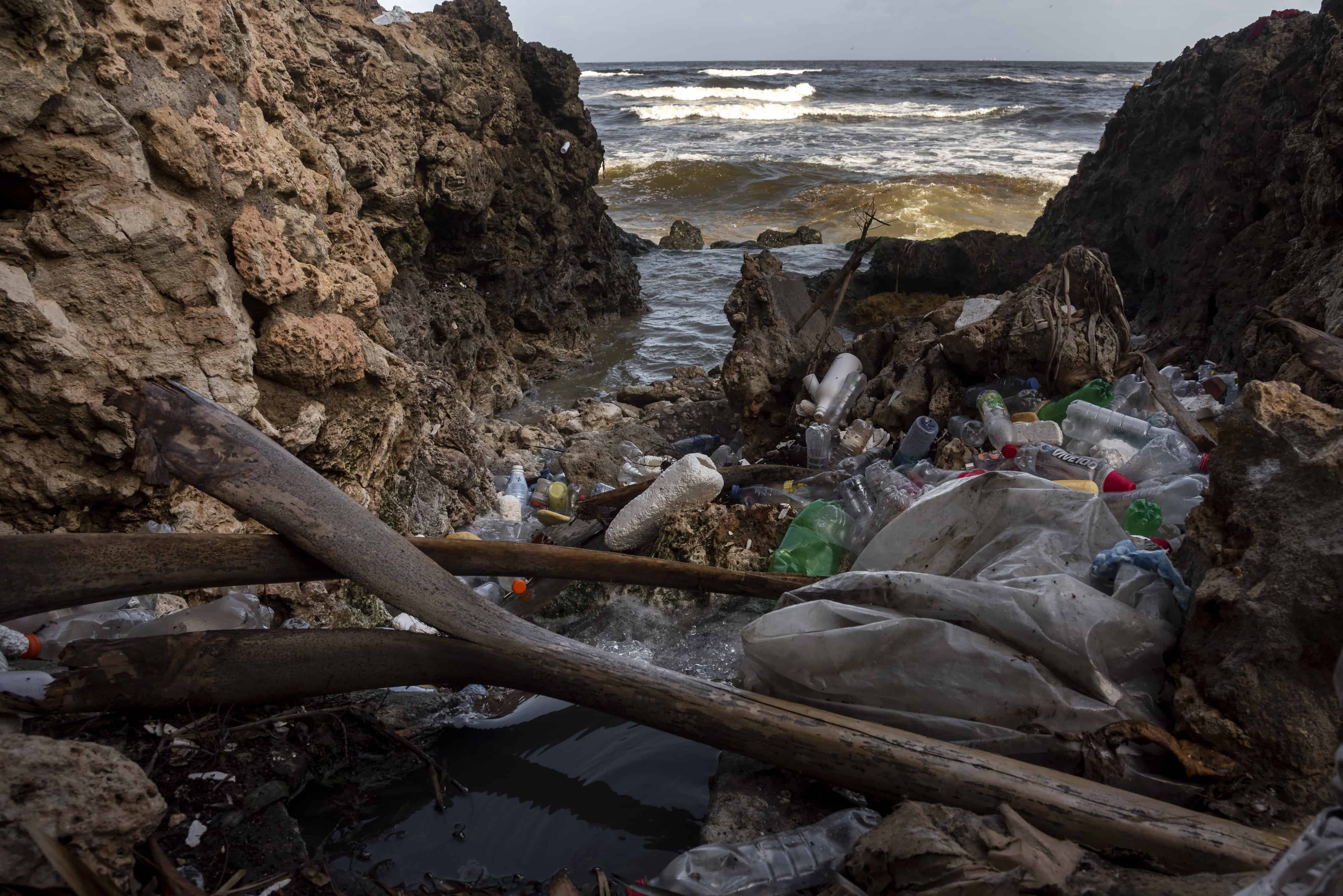 El plástico es un gran reto en la conservación de los océanos.