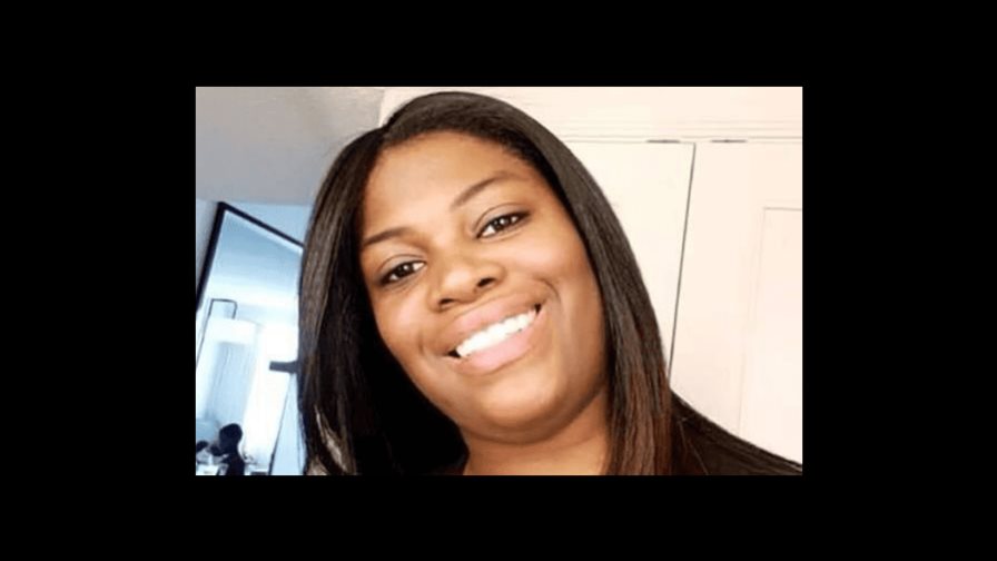 Mujer es asesinada por una vecina tras reclamarle por maltratar a su hijo en Florida Mujer es asesinada por una vecina tras reclamarle por maltratar a su hijo en Florida