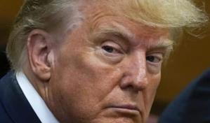 La Fiscalía notifica a Donald Trump que lo investiga por quedarse documentos clasificados