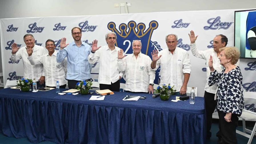 Ricardo Ravelo se reelige como presidente de los Tigres del Licey Ricardo Ravelo se reelige como presidente de los Tigres del Licey