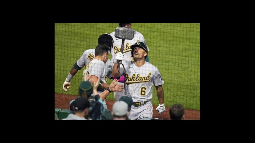 Peterson aporta 2 jonrones y Atléticos cortan racha de 15 derrotas en gira