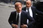 El príncipe Harry acusa a diarios británicos de “pirateo telefónico” en histórico testimonio El príncipe Harry acusa a diarios británicos de “pirateo telefónico” en histórico testimonio