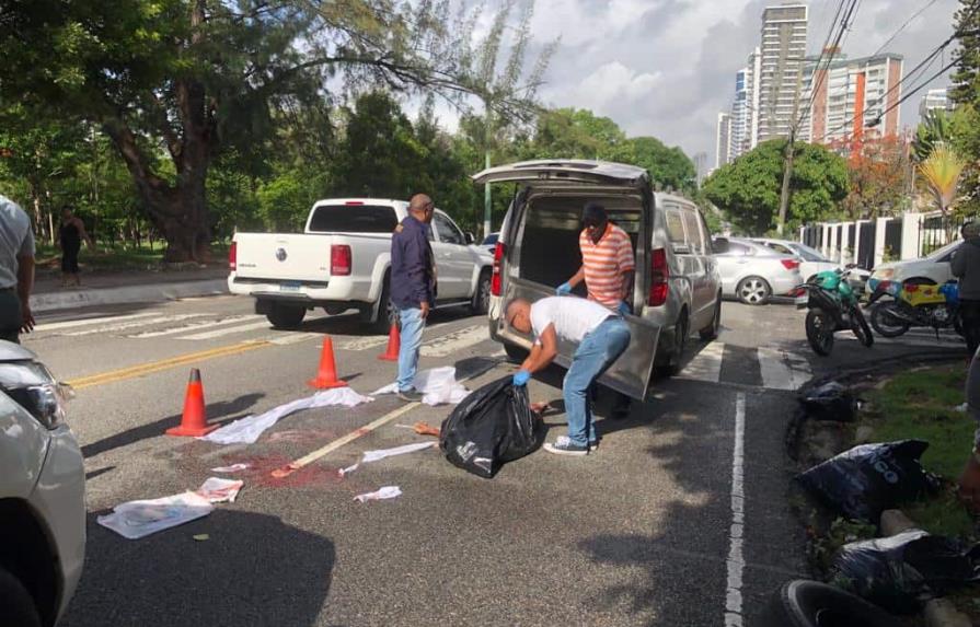 Muere atropellado hombre de 82 años en la avenida Anacaona; conductor a la fuga