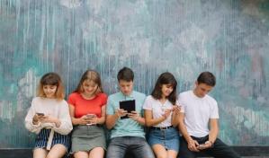 ¿Qué son las comunidades en línea y cómo influyen en los adolescentes?