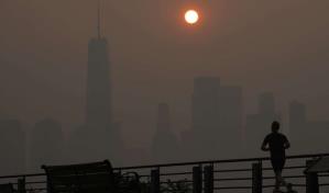 Así amanece Nueva York producto del humo de los incendios en Canadá