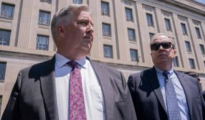 Dos abogados de Trump dimiten tras su imputación por los documentos clasificados