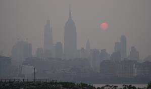Uso de mascarillas en Nueva York es mandatorio por humo de incendios en Canadá