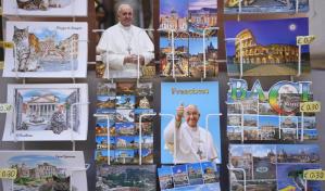 El papa Francisco mejora, ya ha podido levantarse y retomar su trabajo