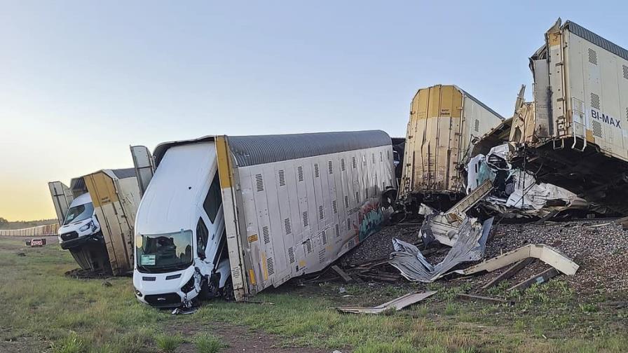 Se descarrila tren de carga en Arizona; autoridades investigan